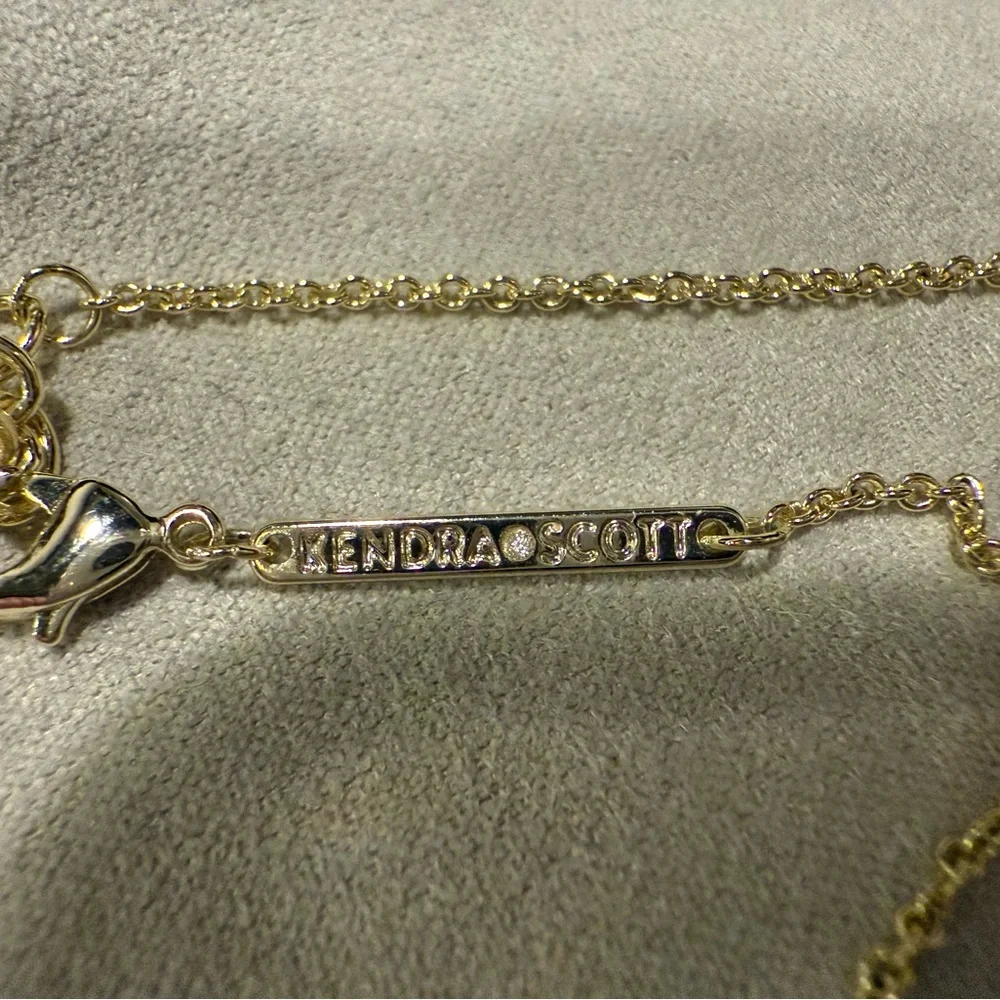 KENDRA SCOTT Jack Gold Bar Necklace in White Crystal w/ Jewelry Pouch - Picture 5 of 6